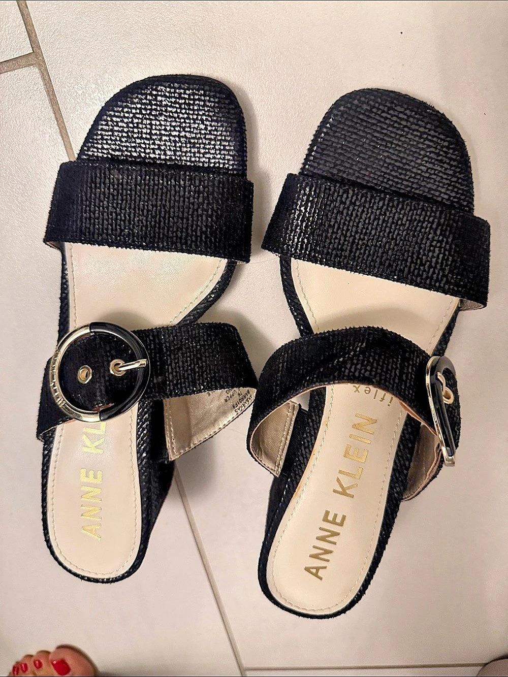 Anne Klein Barras Block Heel Sandal Black & Gold US 7.5